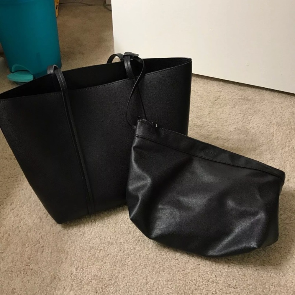 Black tote bag